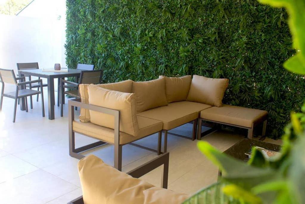 Moderno y lujoso condominio en zona exclusiva San Pedro Sula Exterior foto