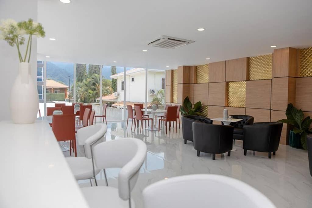 Moderno y lujoso condominio en zona exclusiva San Pedro Sula Exterior foto