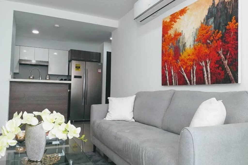 Moderno y lujoso condominio en zona exclusiva San Pedro Sula Exterior foto